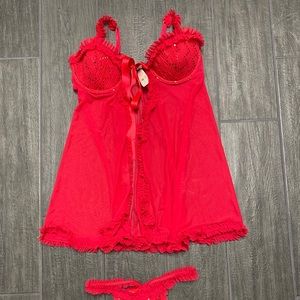 Victoria’s Secret set, size 34C and size S/M